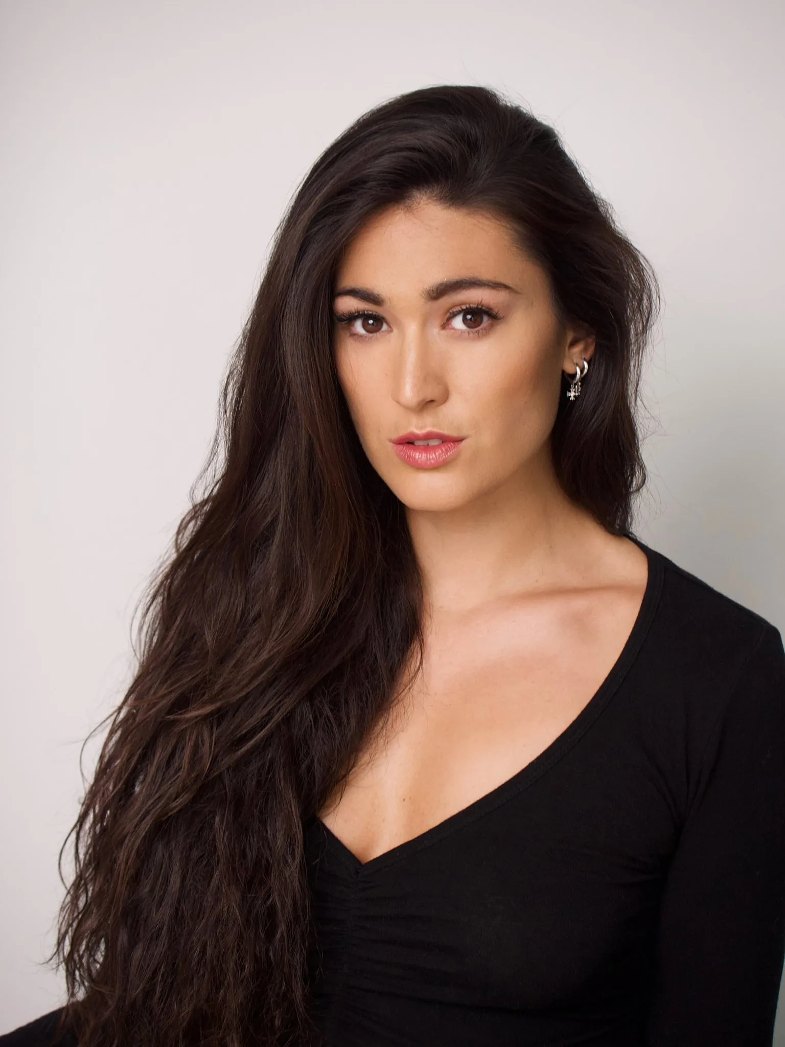 Jacki Jing photo 8 — Brown, Slim