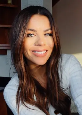 Jackie Redmond photo 4 — Grey, Caucasian