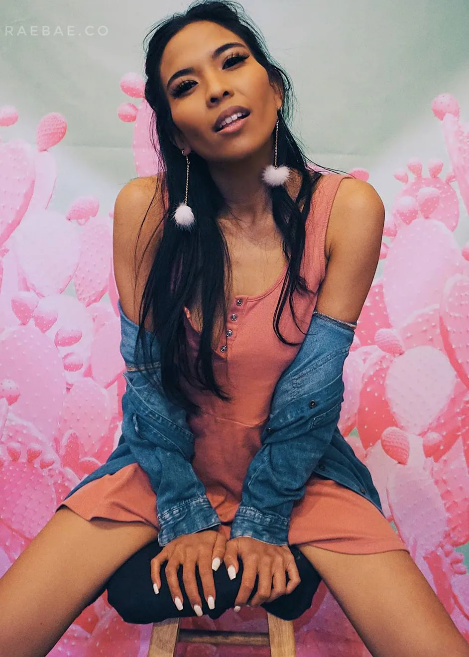 Jada Kai photo 2 — Black, Average