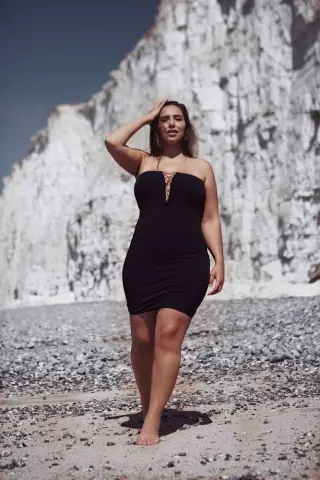 Jada Sezer photo 15 — Chubby, Brown