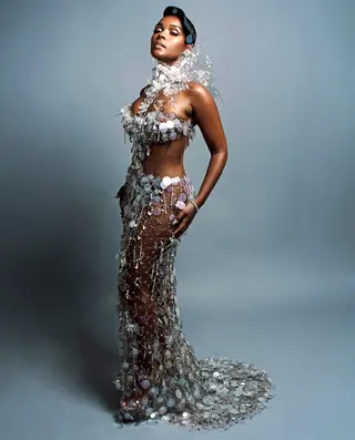 Janelle Monae photo 3 — Average, Brown