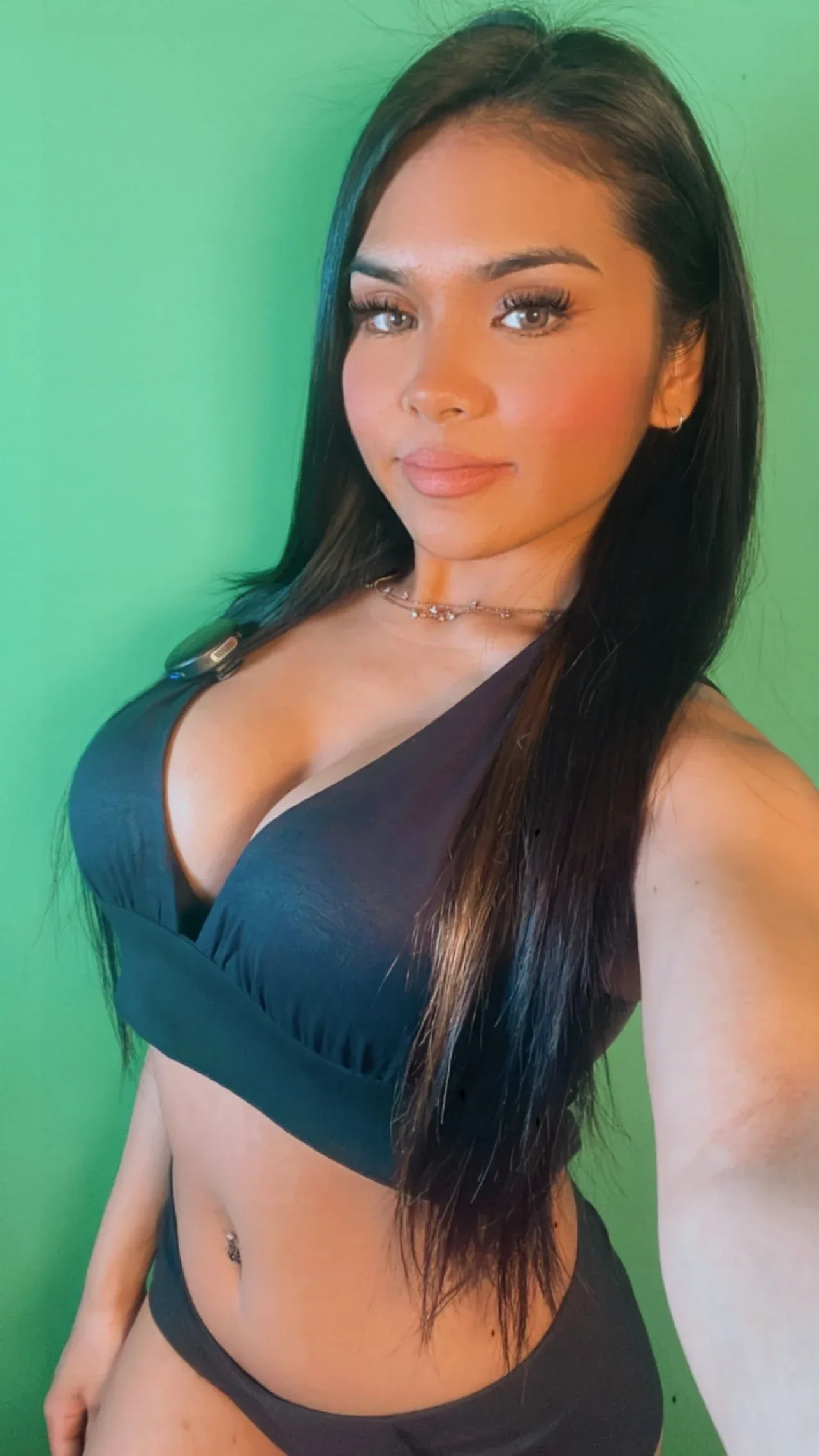 Janifest photo 18 — Digital Creator, Gamer, Glamour Model, Filipino),  (American