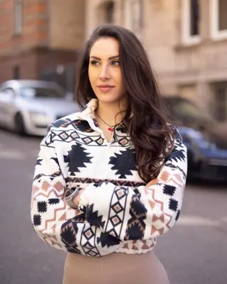 Jasmin Sibel photo 17 — Mixed-race (primarily Caucasian), Cosplayer, Fitness Model, Gamer, Influencer, TikTok Star, YouTuber