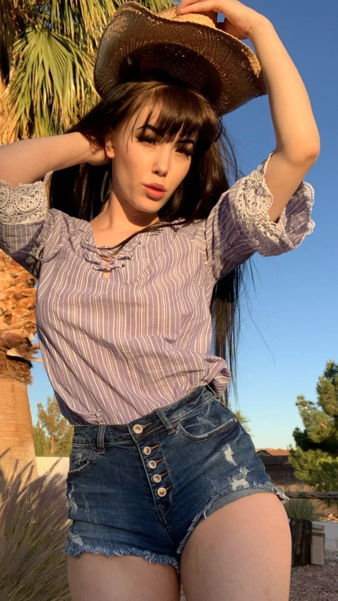 Jasmine Callipygian photo 3 — Slim, Hazel