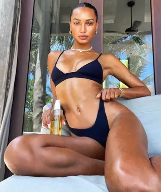 Jasmine Tookes photo 8 — Brown, Slim