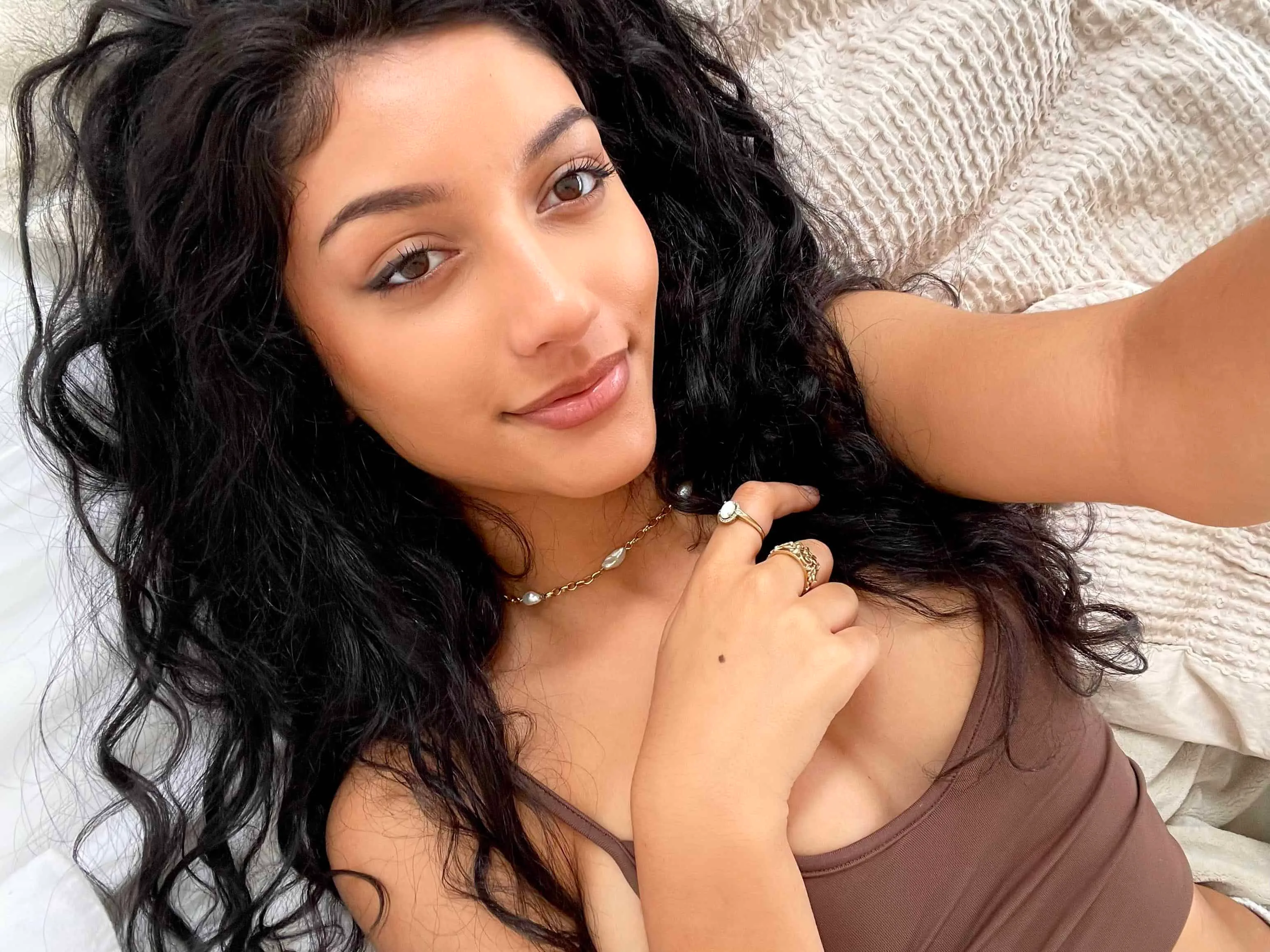 Jasminxof photo 4 — Brown, Mixed-race (primarily Middle Eastern)