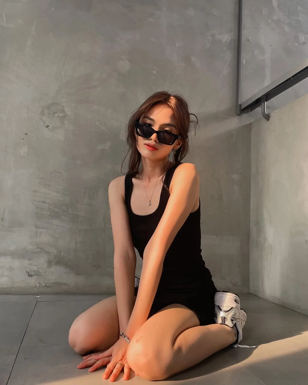 Jazmine Tan photo 10 — Brown, Asian