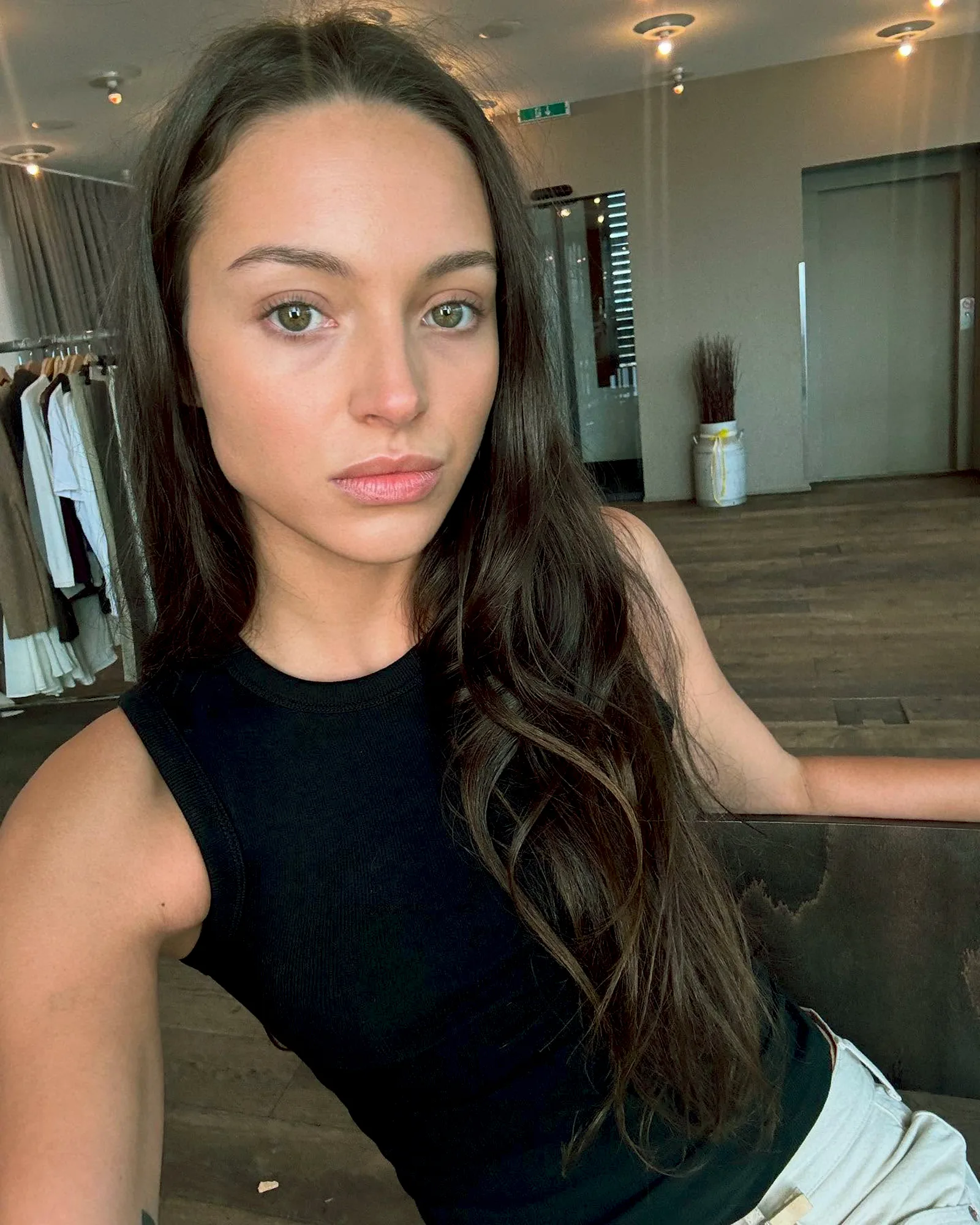 Jenaye Noah photo 13 — British),  (French),  (American, Brown