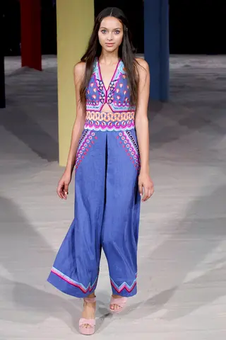 Jenaye Noah photo 14 — Brown, Slim