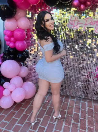 Jennifer Renee Munoz photo 3 — BBW, Brown