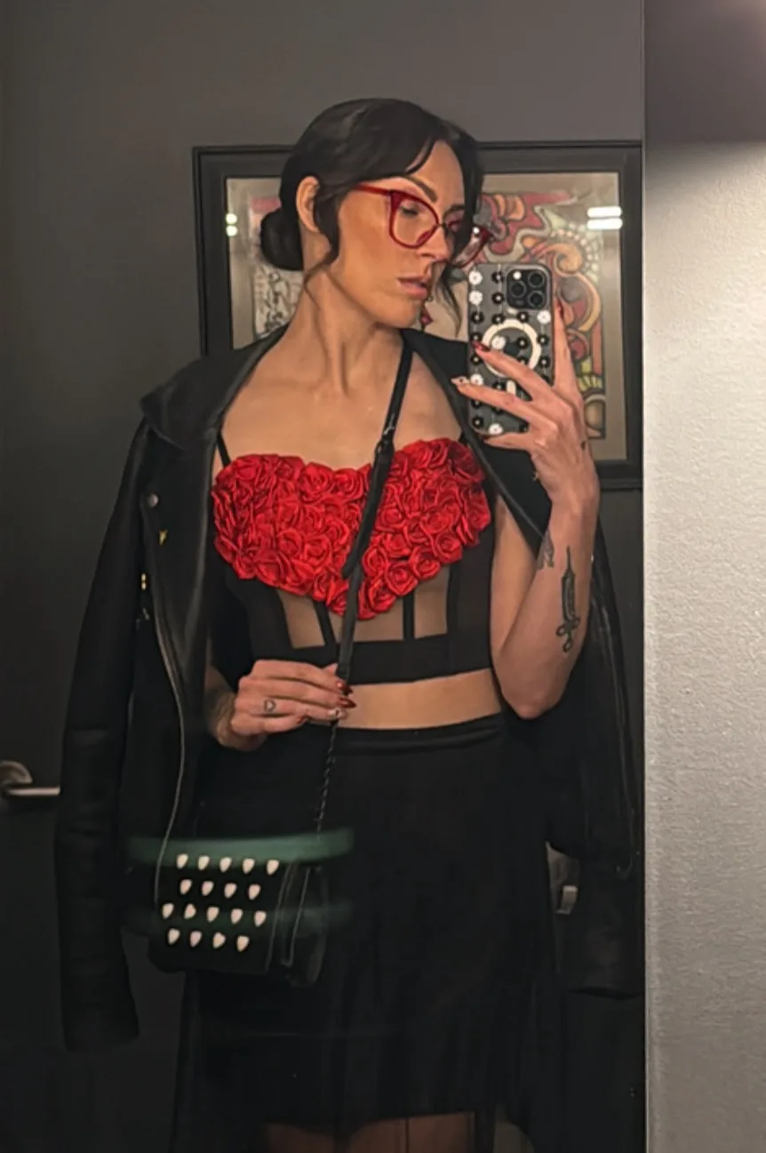 Jenny Sais Quoi photo 1 — American, Brown