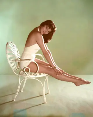 Joan Collins photo 16 — Green, Caucasian