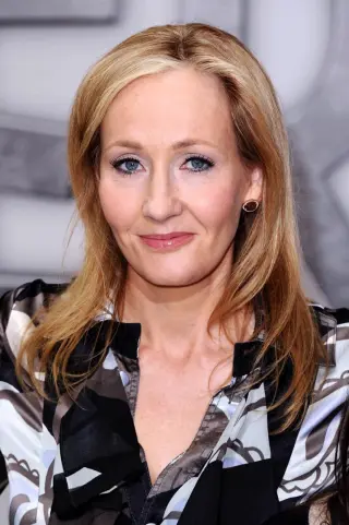 Joanne Rowling photo 8 — Blonde, Average