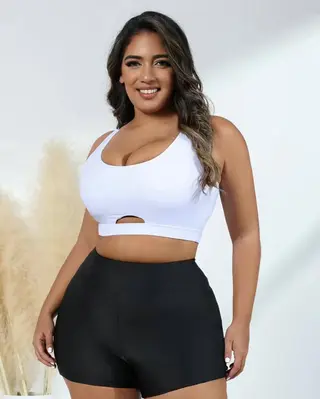 Johanny Valentina photo 5 — Latin, Glamour Model, Influencer, Plus Size Model