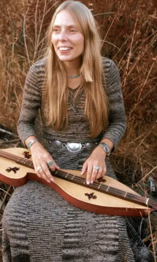 Joni Mitchell photo 1 — Canadian),  (American, Blonde