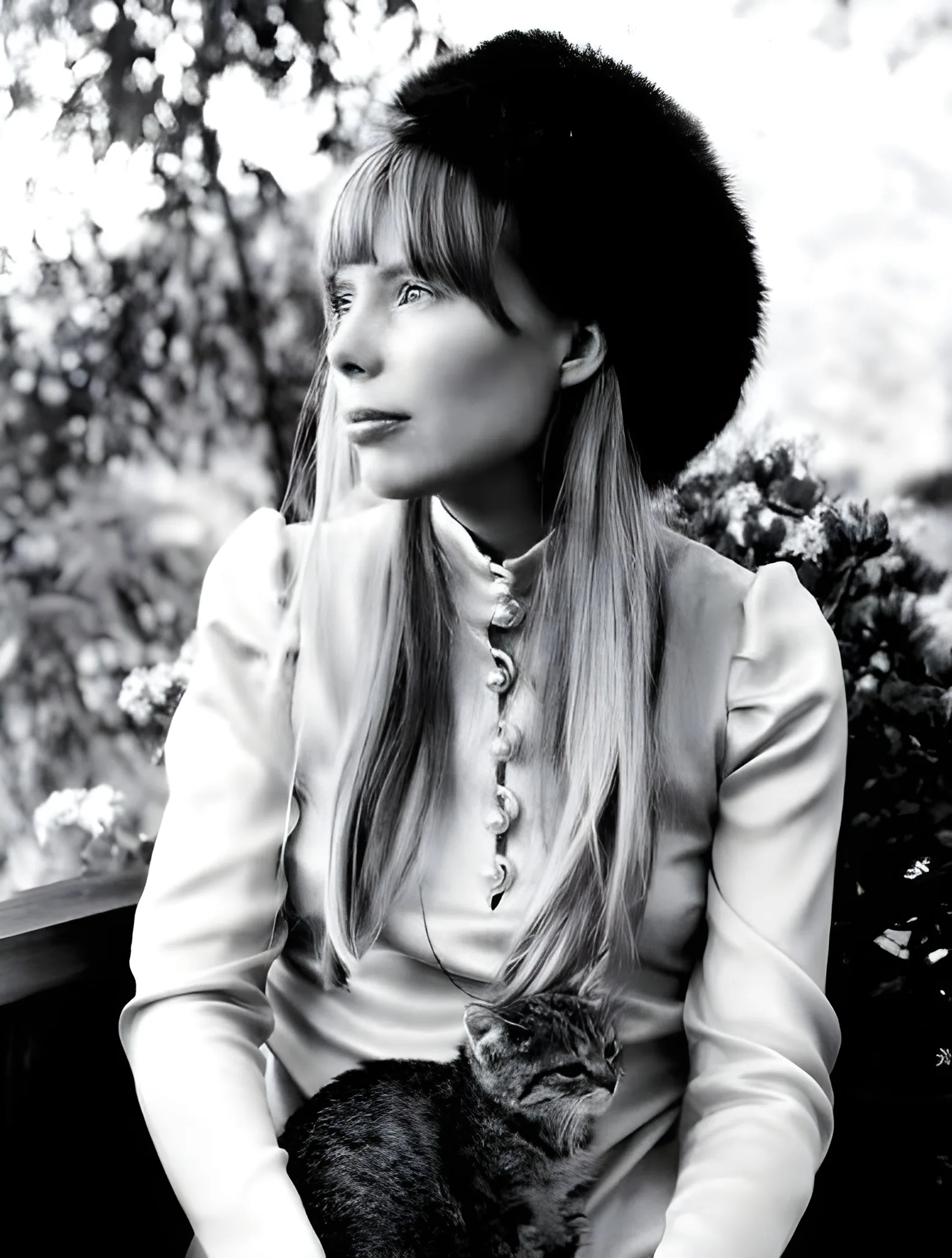 Joni Mitchell photo 5 — Artist, Musician, Canadian),  (American