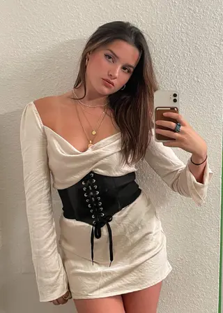 Jules LeBlanc photo 19 — American, Brown