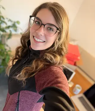 Julia Aschenbrenner photo 4 — Caucasian, Teacher