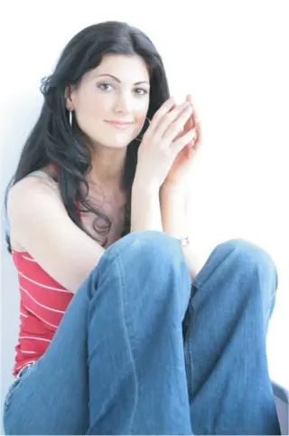 Julia Benson photo 11 — Caucasian, Actress