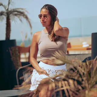 Julia Bothur photo 18 — Brown, Caucasian