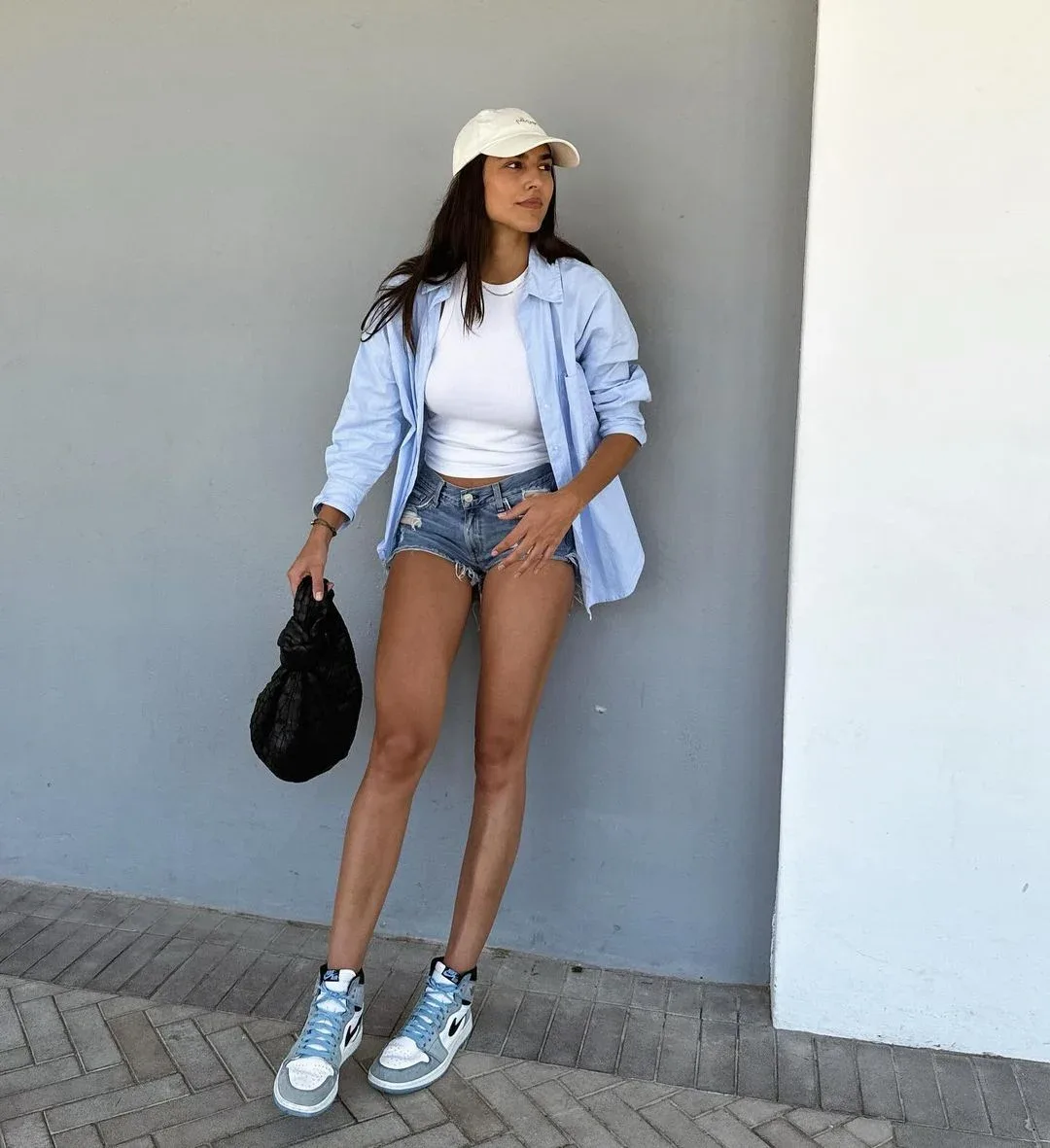 Julia Frauenrath photo 19 — German, Brown