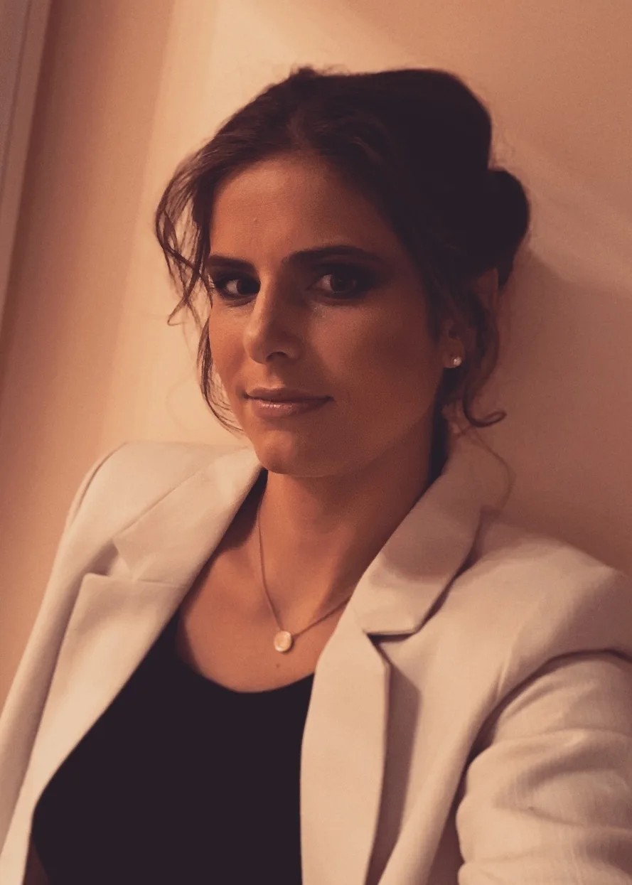 Julia Goerges photo 9 — Athletic, Brown