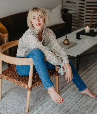 Julianne Hough photo 15 — Athletic, Blue