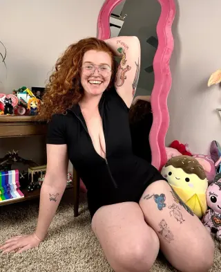 Juniper Anne photo 10 — Adult Model, Influencer, American