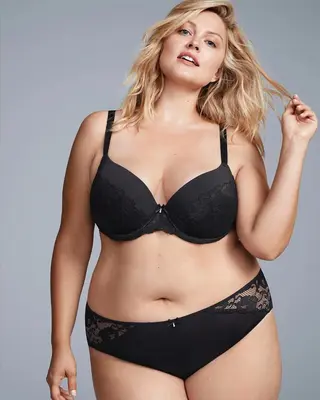 Justine Legault photo 2 — Blonde, BBW