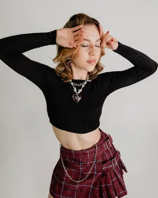 Kacey Fifield photo 7 — Brown, Slim