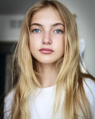 Kaegan Baron photo 2 — Blonde, Average