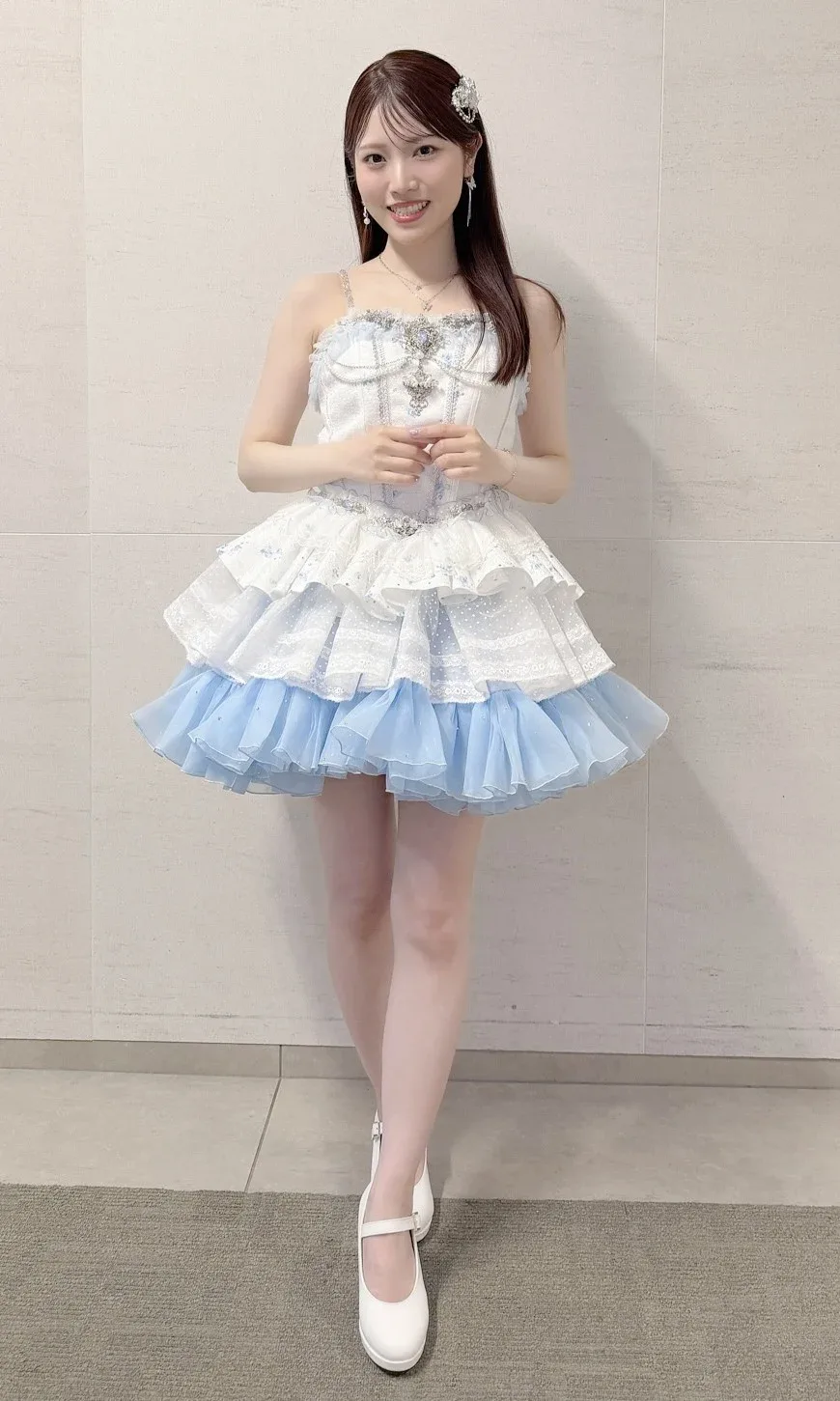 Kaori Ishihara photo 3 — Slim, Brown