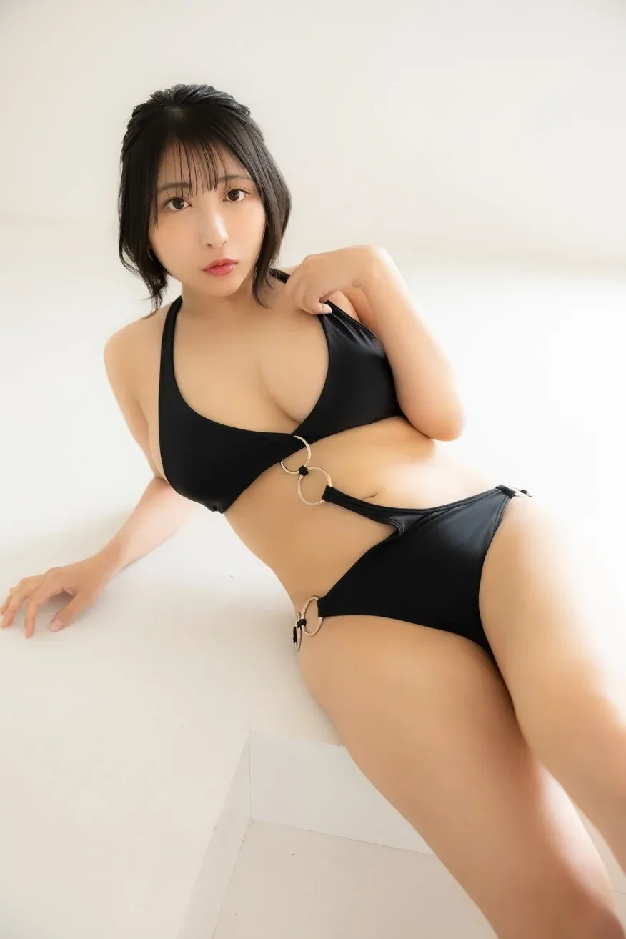 Kaoru Ichihara photo 19 — Brown, Gravure Idol, Race Queen, Showgirl (former)