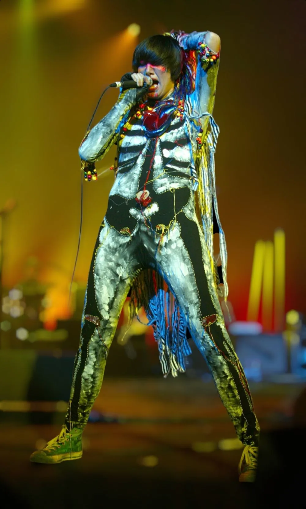 Karen O photo 13 — American),  (South Korean, Black