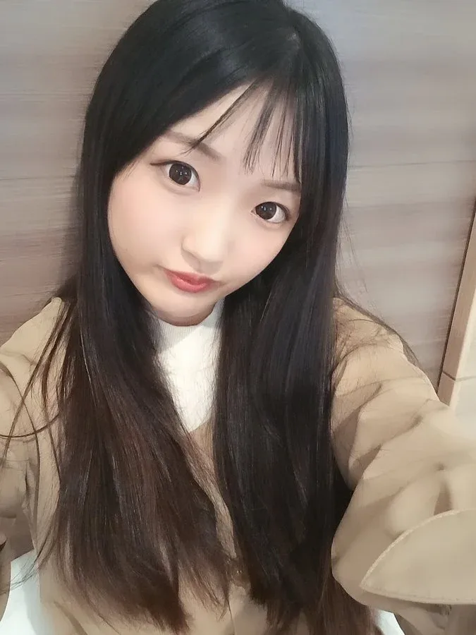 Karen Otoha photo 10 — Brown, Asian