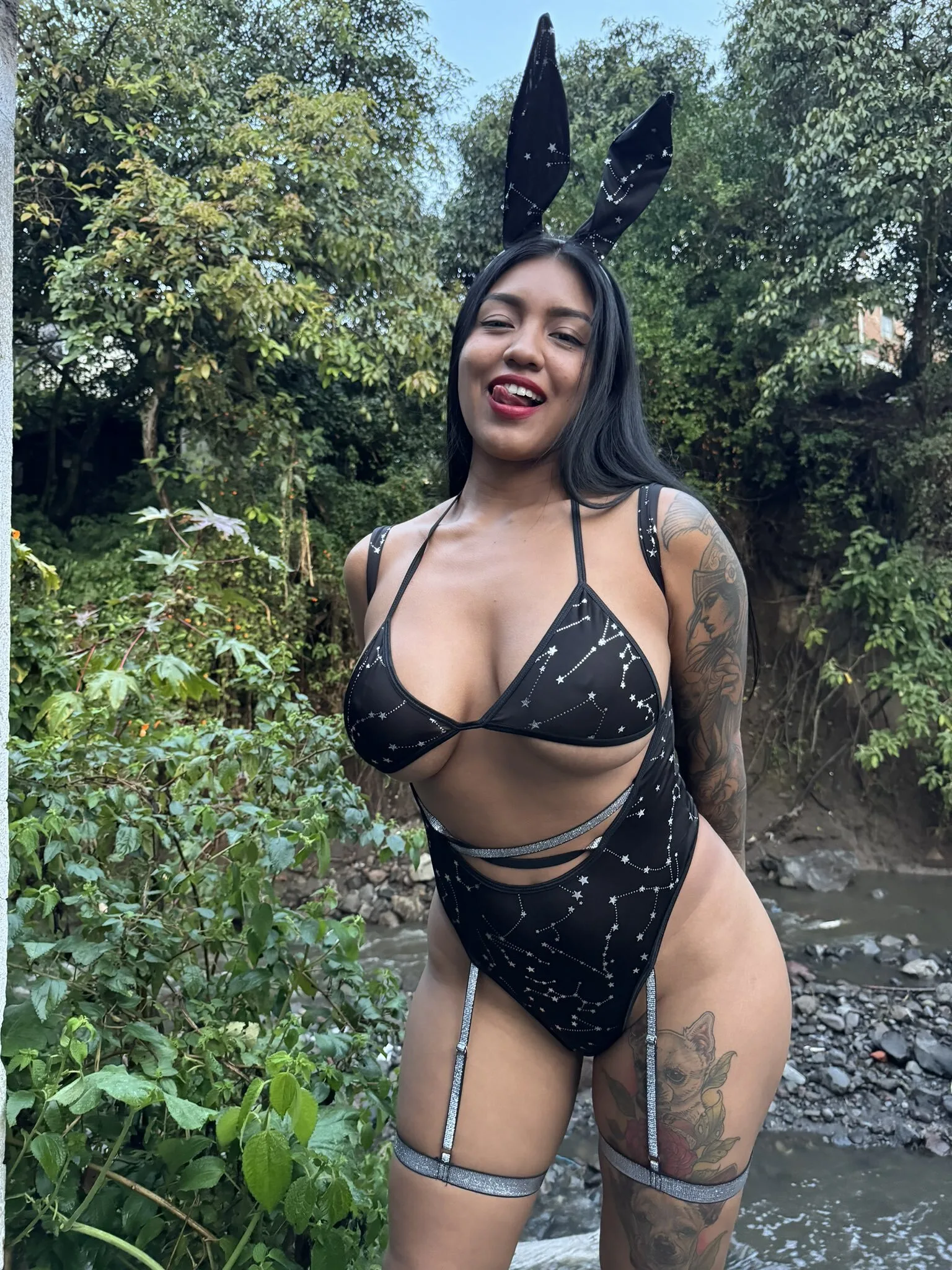 Karolay Vargas photo 17 — Brown, Average