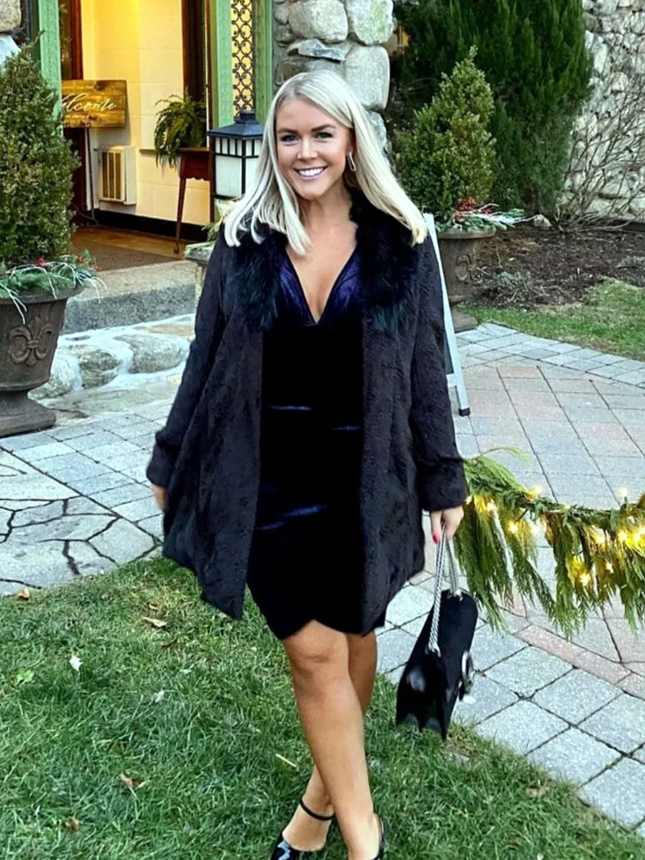 Karoline Leavitt photo 2 — Blonde, Average