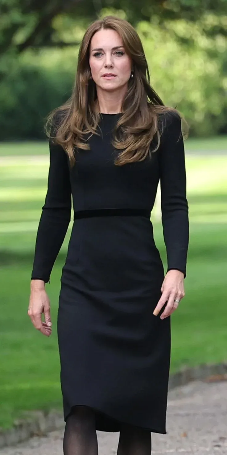 Kate Middleton photo 3 — Slim, Hazel