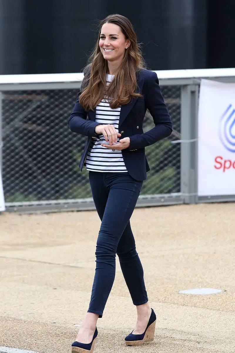 Kate Middleton photo 7 — British, Brown