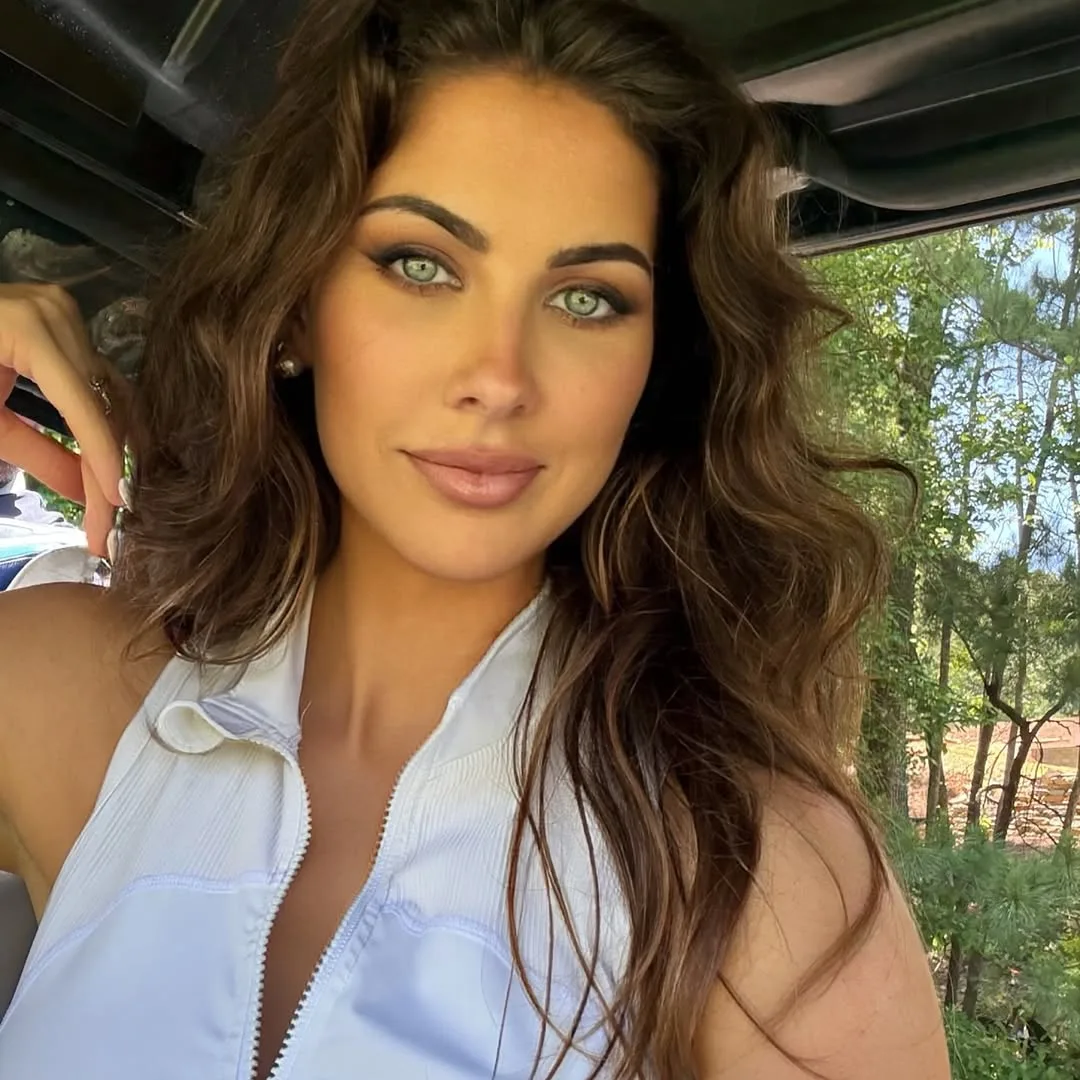 Katherine Webb photo 13 — American, Brown