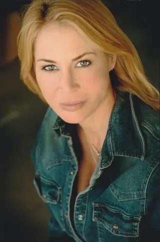 Kathleen Kinmont photo 14 — Caucasian, Actress, Director, Model, Photographer, Writer