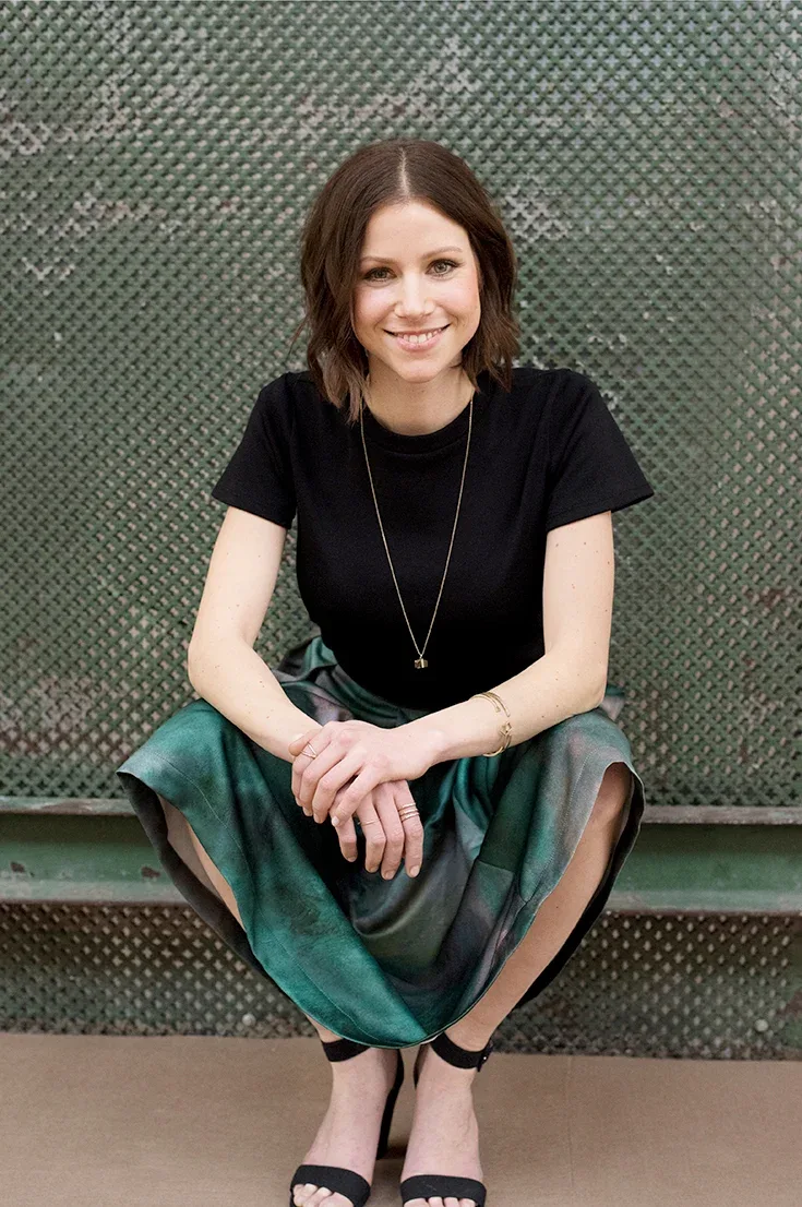 Katrin Hess photo 2 — Brown, Average