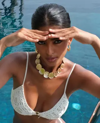 Kavita Shetty photo 8 — Black, Slim
