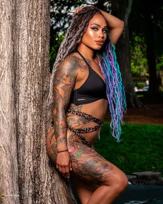 Kayden Carter photo 3 — Athletic, Brown
