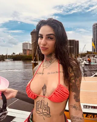 Kayla Hatem photo 10 — Brown, Latin