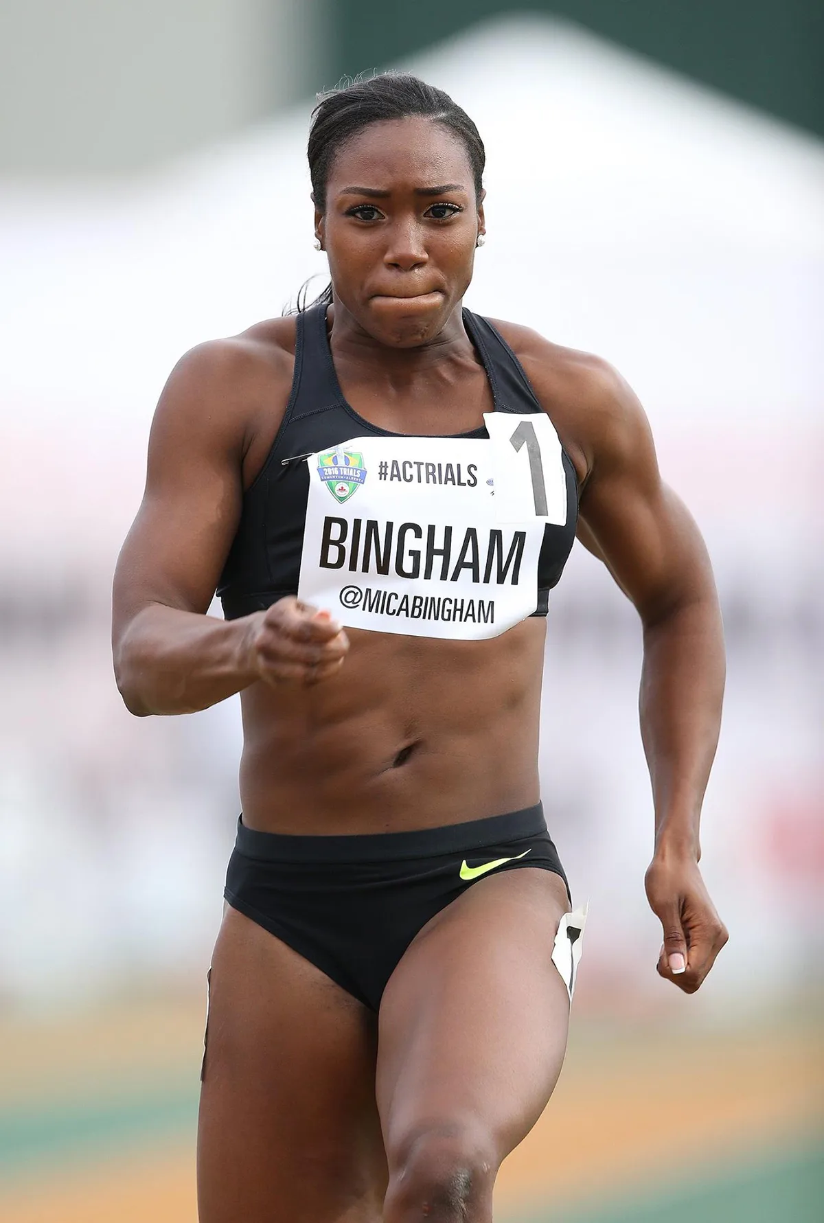 Khamica Bingham photo 9 — Black, Sportswoman: Runner