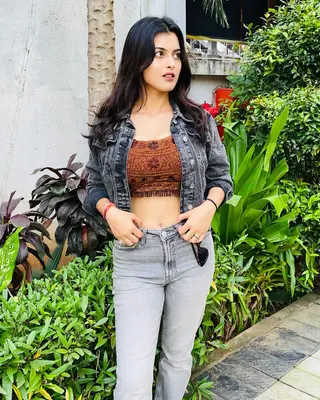 Khushboo Panjathia photo 3 — Slim, Brown