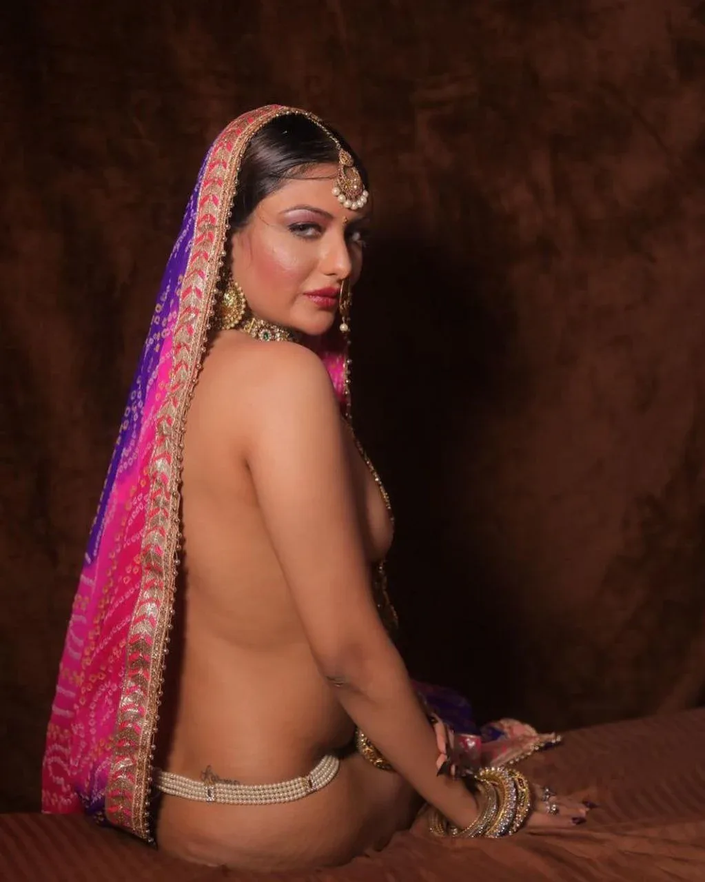 Khushi Mukherjee photo 2 — Brown, Slim