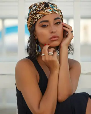 Kiara Gomez photo 8 — Brown, Slim