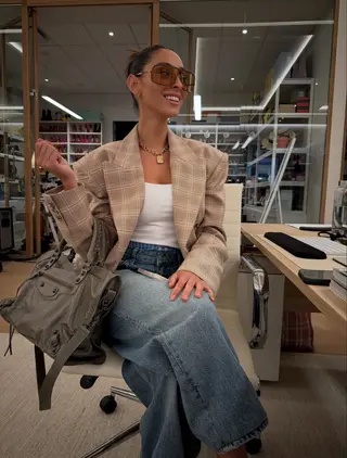 Kiara Gomez photo 9 — Slim, Brown